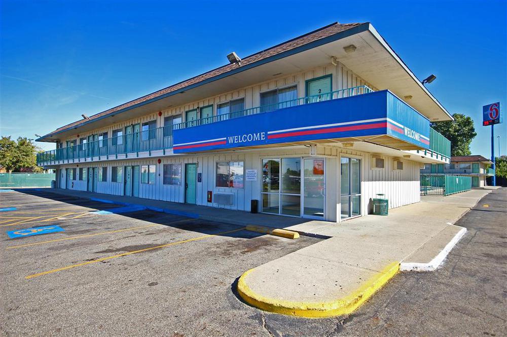 Rodeway Inn Columbus Exterior photo